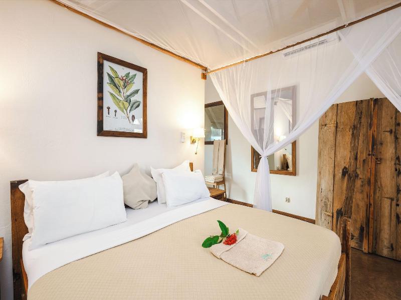 Clove Island Villas&Spa image