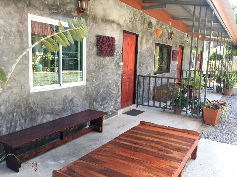 Muangchaem House image