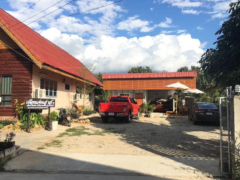 Muangchaem House image