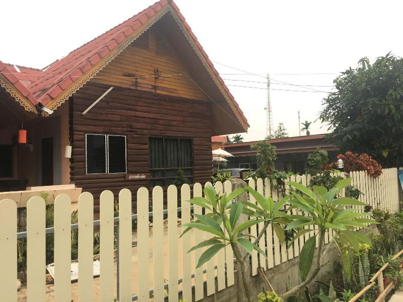 Muangchaem House image