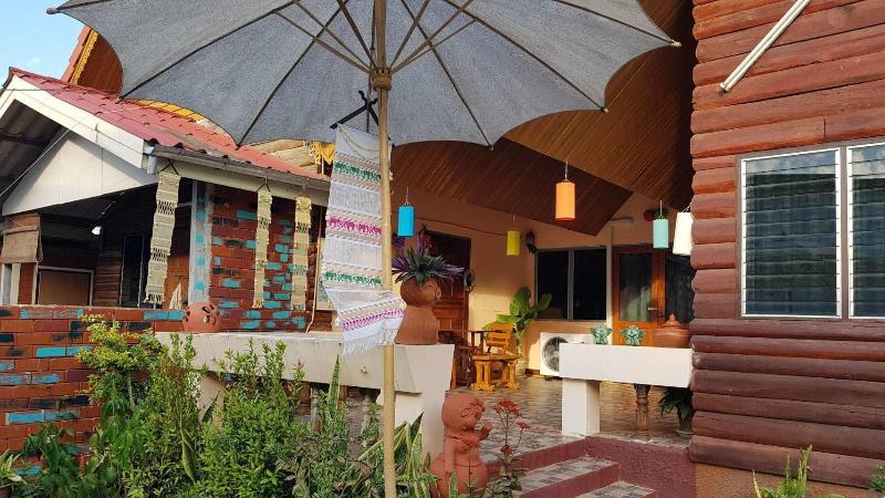 Muangchaem House image