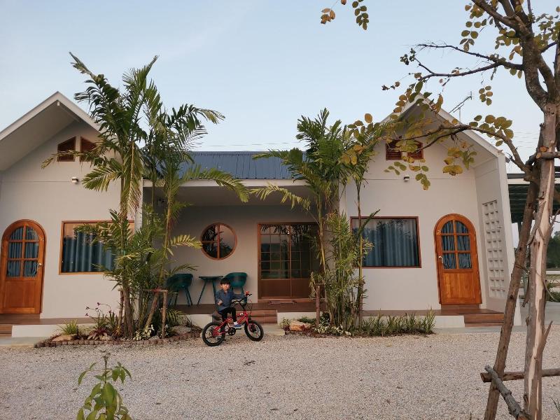 Numhom Resort image