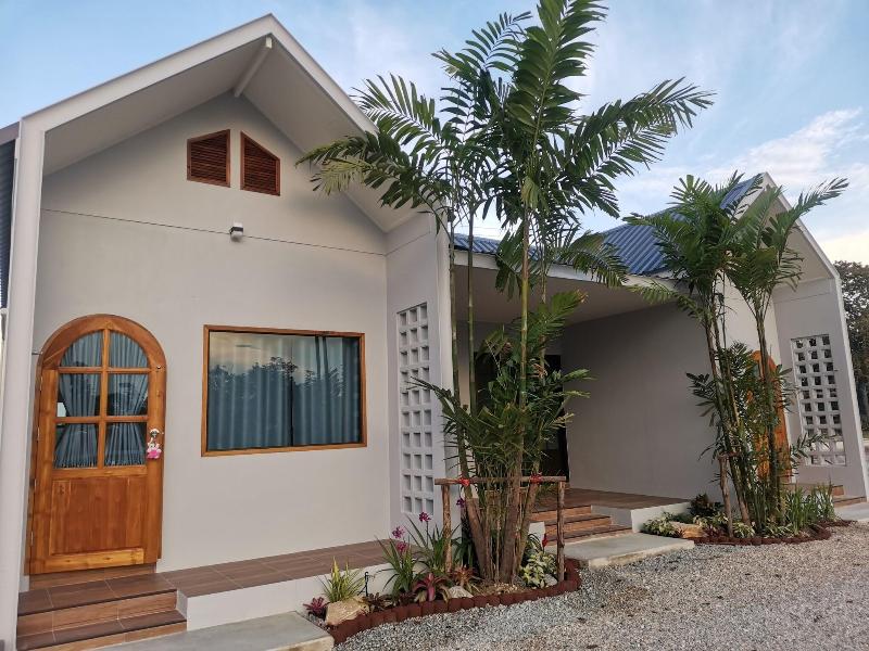 Numhom Resort image 10