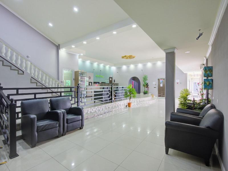 Airport Suites Hotel image