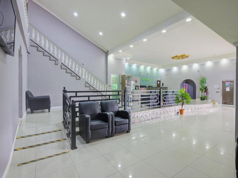 Airport Suites Hotel image