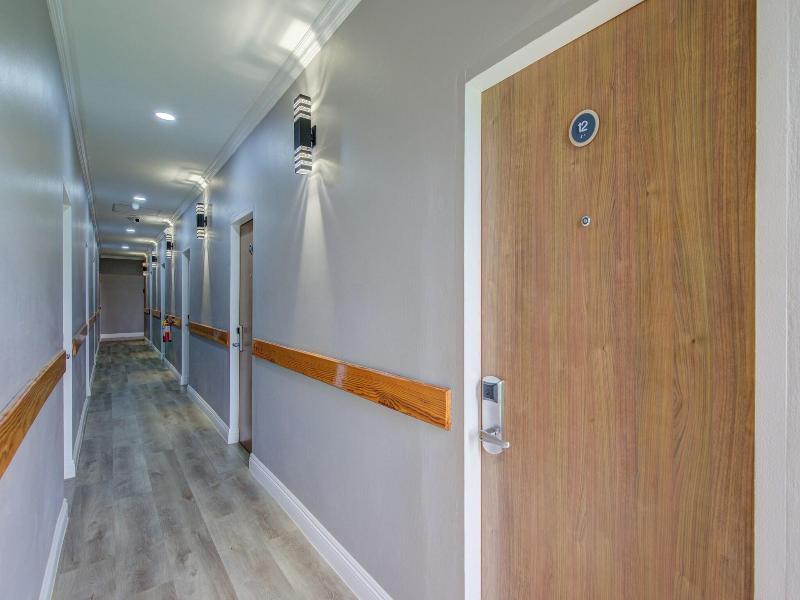 Airport Suites Hotel image