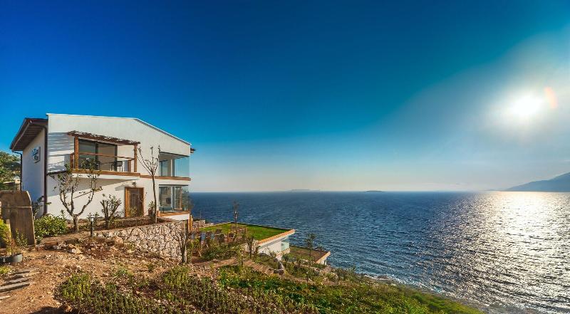 Mandalina Luxury Suites image