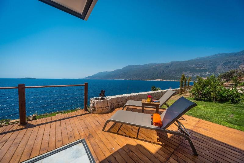 Mandalina Luxury Suites image