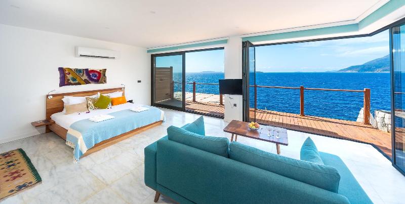 Mandalina Luxury Suites image