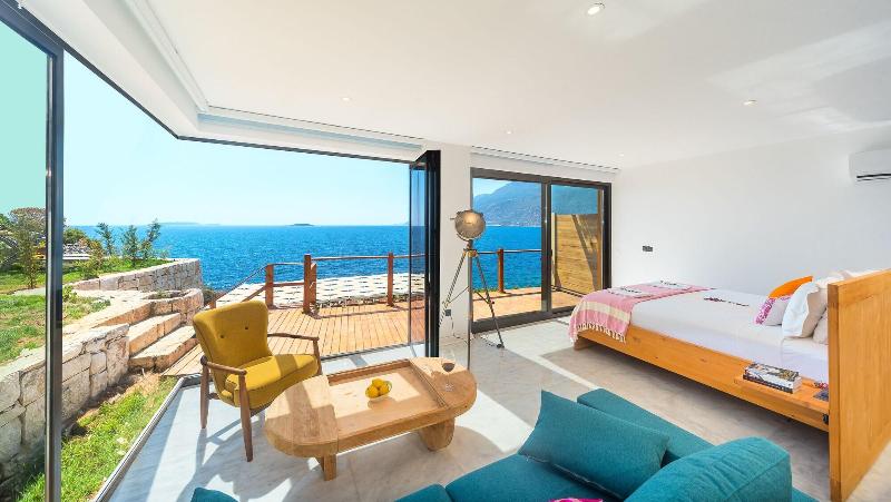 Mandalina Luxury Suites image