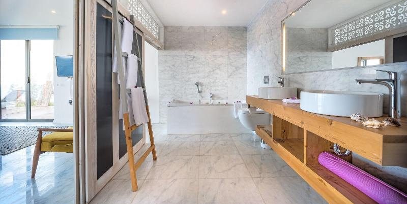 Mandalina Luxury Suites image