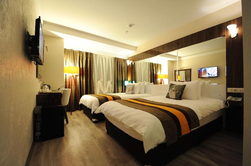 Yucel Hotel image