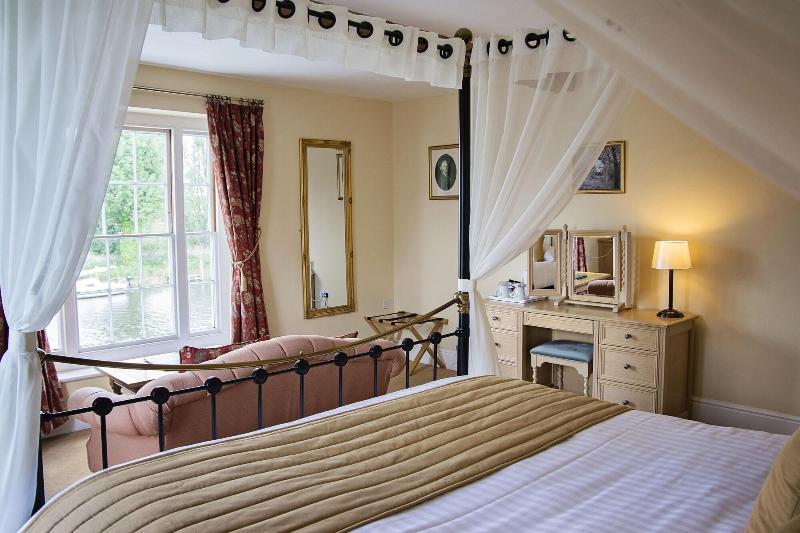 Waveney House Hotel image