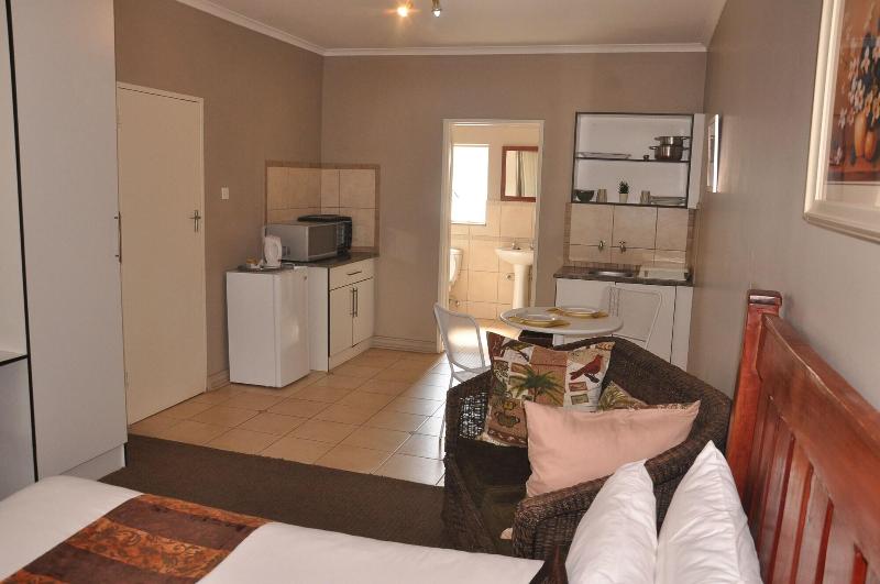 Coghlan Villa Guest House image