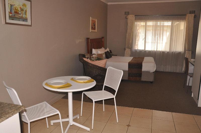 Coghlan Villa Guest House image