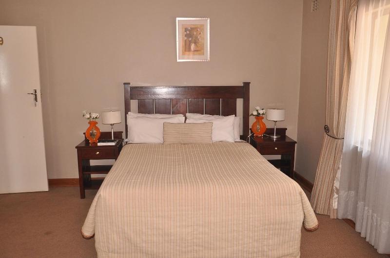 Coghlan Villa Guest House image