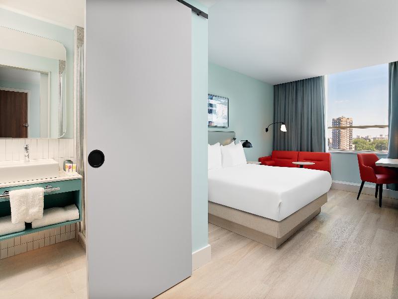 Hyatt Place London City East image