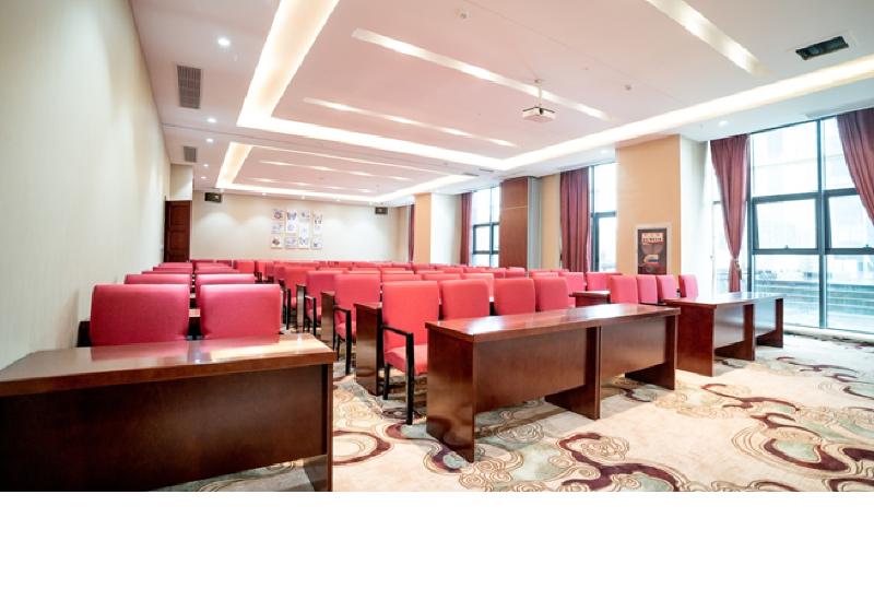 Arcadia Rong Yi Warmth Hotel