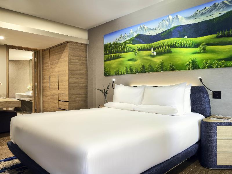 Novotel Hanoi Thai Ha image