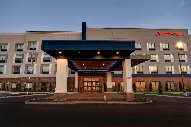 Hampton Inn By Hilton Pleasant View image
