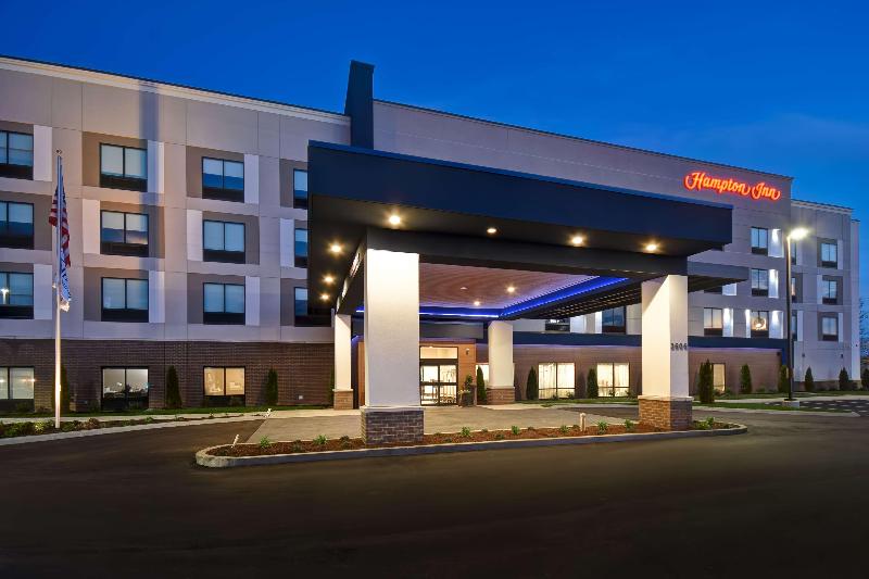 Hampton Inn By Hilton Pleasant View image