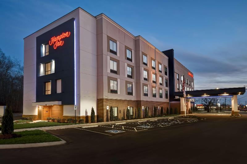 Hampton Inn By Hilton Pleasant View image