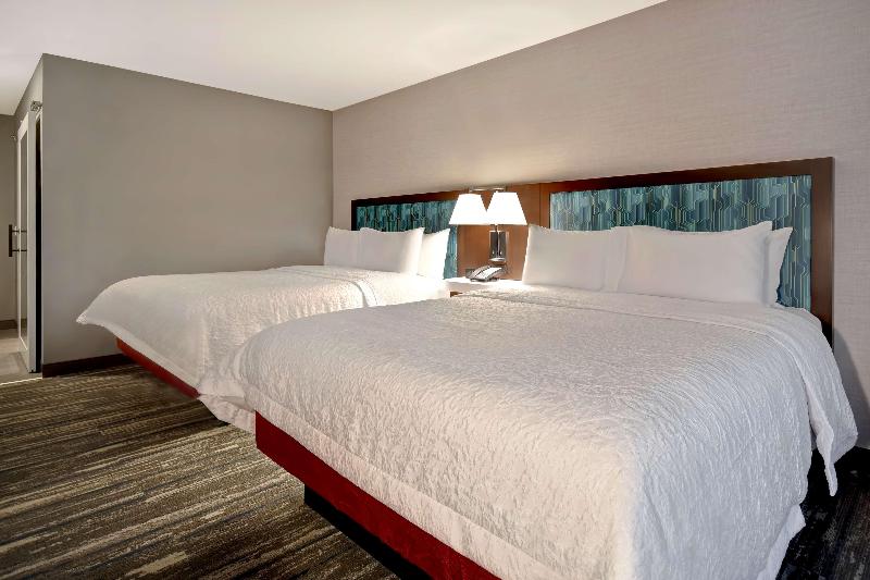 Hampton Inn By Hilton Pleasant View image