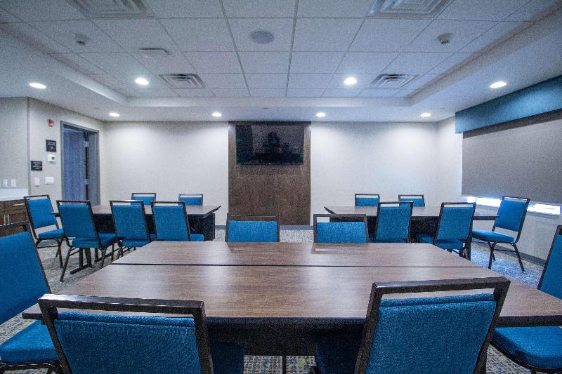 Hampton Inn & Suites By Hilton North Attleboro image
