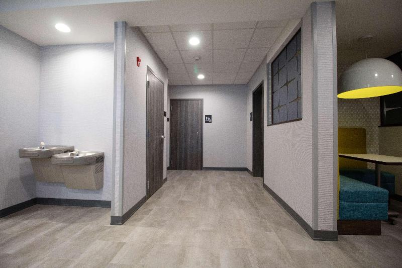 Hampton Inn & Suites By Hilton North Attleboro image