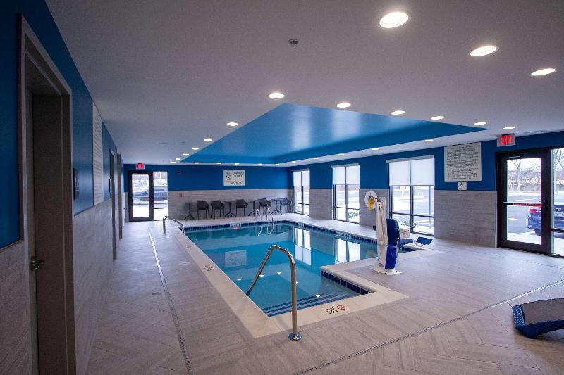 Hampton Inn & Suites By Hilton North Attleboro image