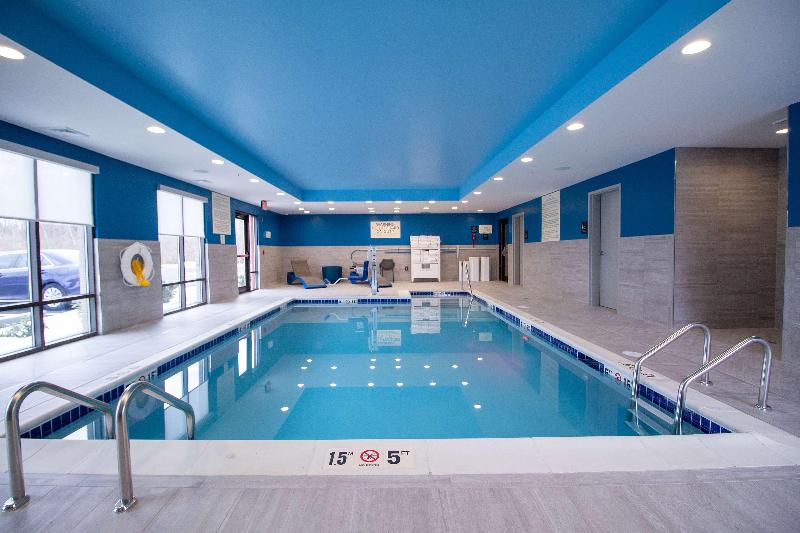 Hampton Inn & Suites By Hilton North Attleboro image