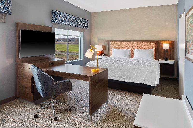 Hampton Inn Circleville image