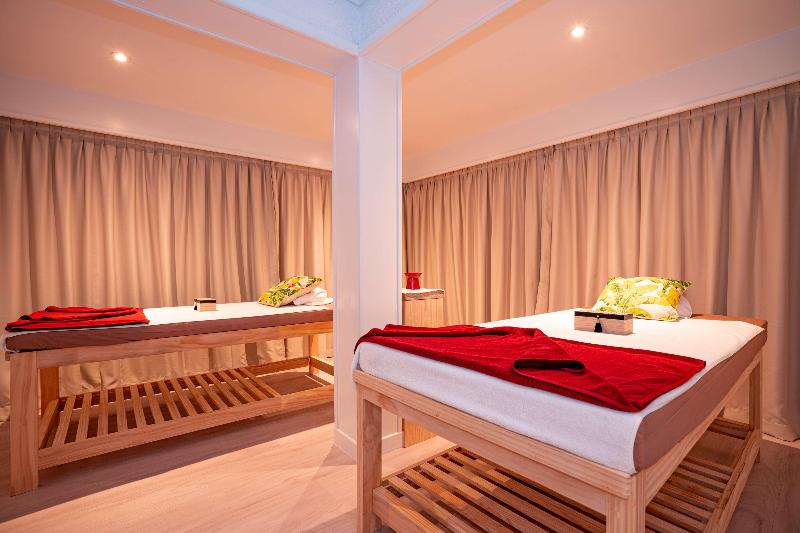 DoubleTree by Hilton Noumea Ilot Maitre Resort image