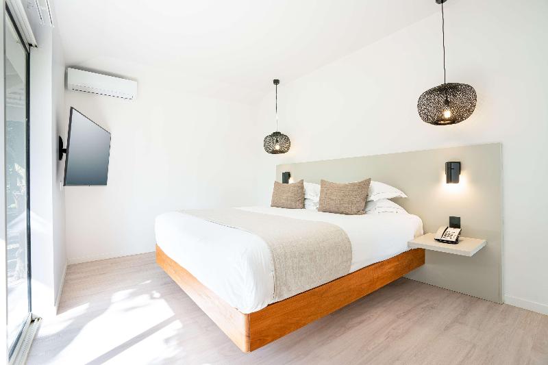 DoubleTree by Hilton Noumea Ilot Maitre Resort image