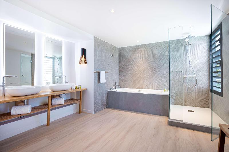 DoubleTree by Hilton Noumea Ilot Maitre Resort image