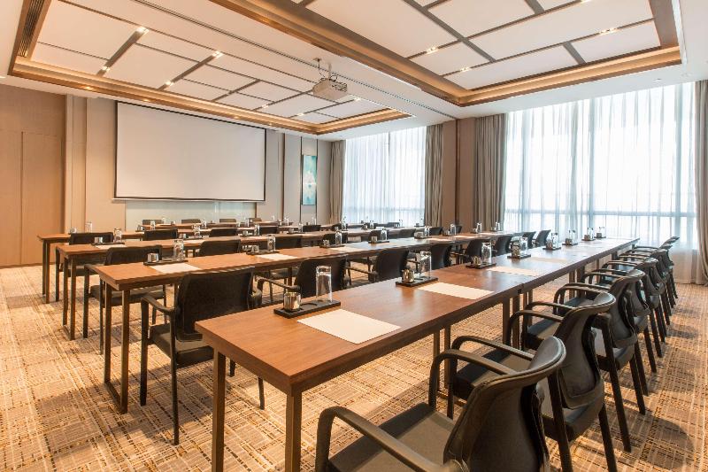 Hilton Garden Inn Zibo Zhangdian image