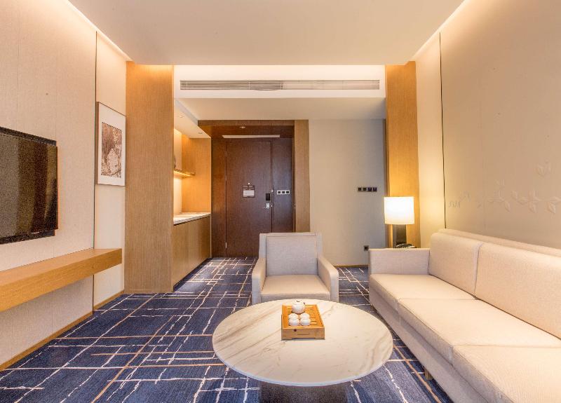 Hilton Garden Inn Zibo Zhangdian image