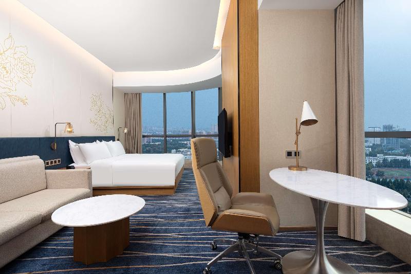Hilton Garden Inn Zibo Zhangdian image