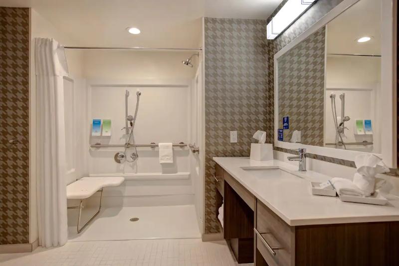 Home2 Suites By Hilton Gulf Breeze Pensacola Area image