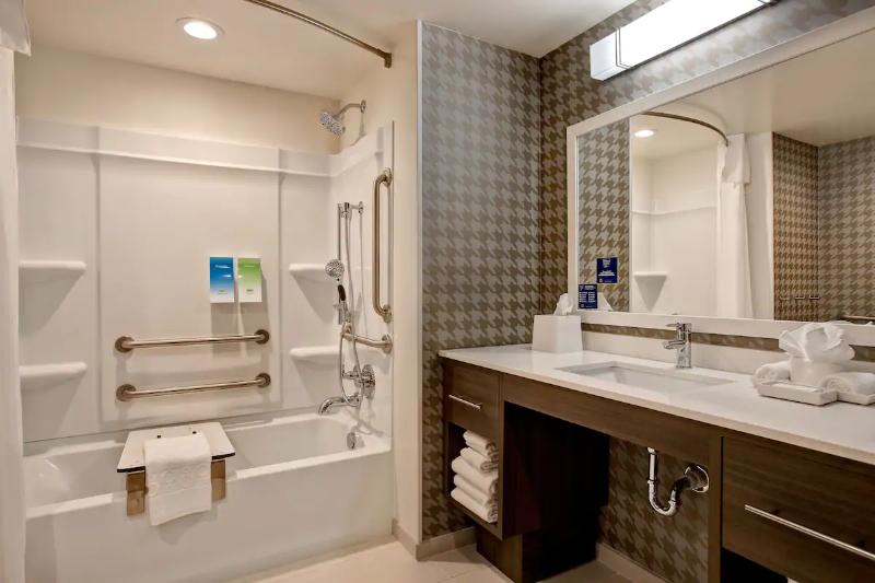 Home2 Suites By Hilton Gulf Breeze Pensacola Area image