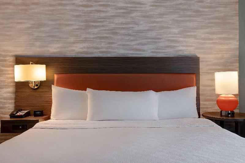 Home2 Suites By Hilton Gulf Breeze Pensacola Area image