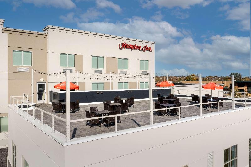 Hampton Inn By Hilton Warroad image