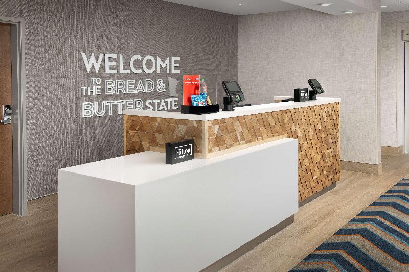 Hampton Inn By Hilton Warroad image