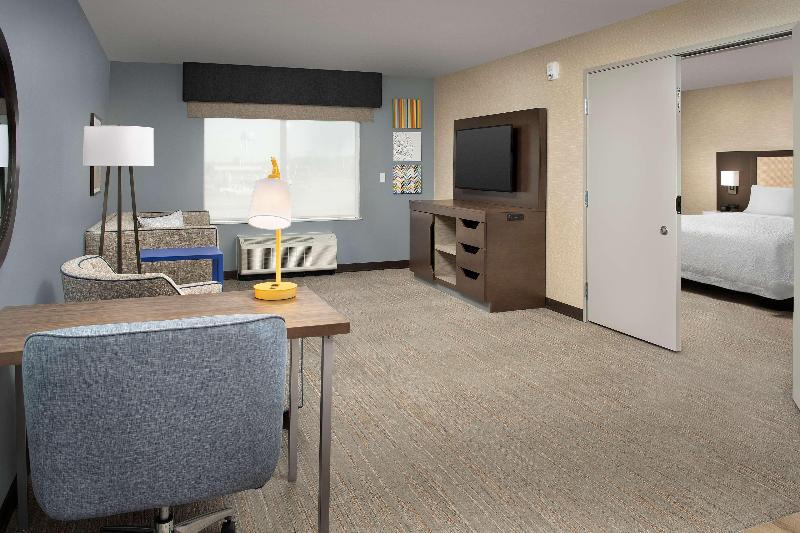 Hampton Inn By Hilton Warroad image 9