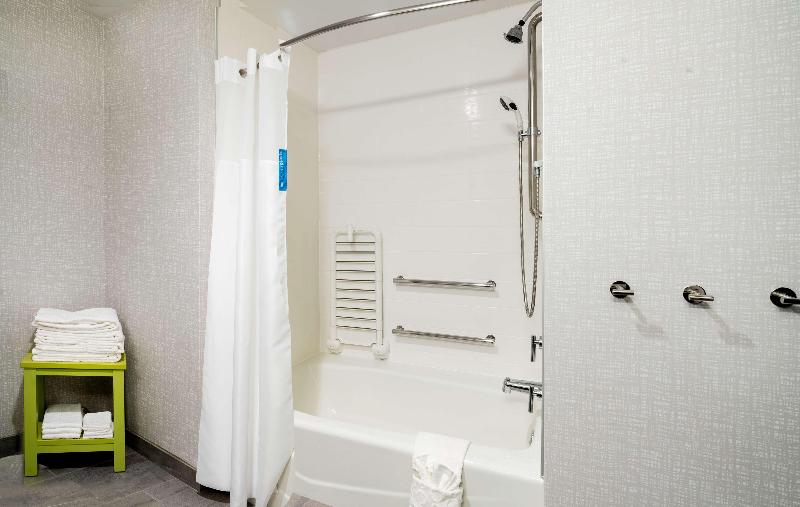 Hampton Inn Riverside March Air Force Base image