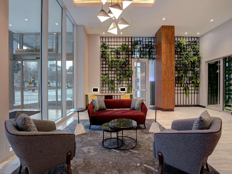 Hampton Inn by Hilton Montreal Downtown image