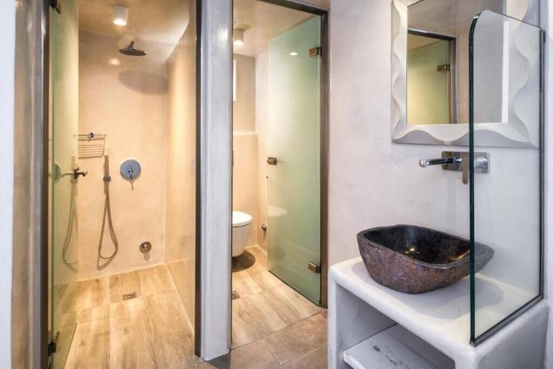 Vina's Place image