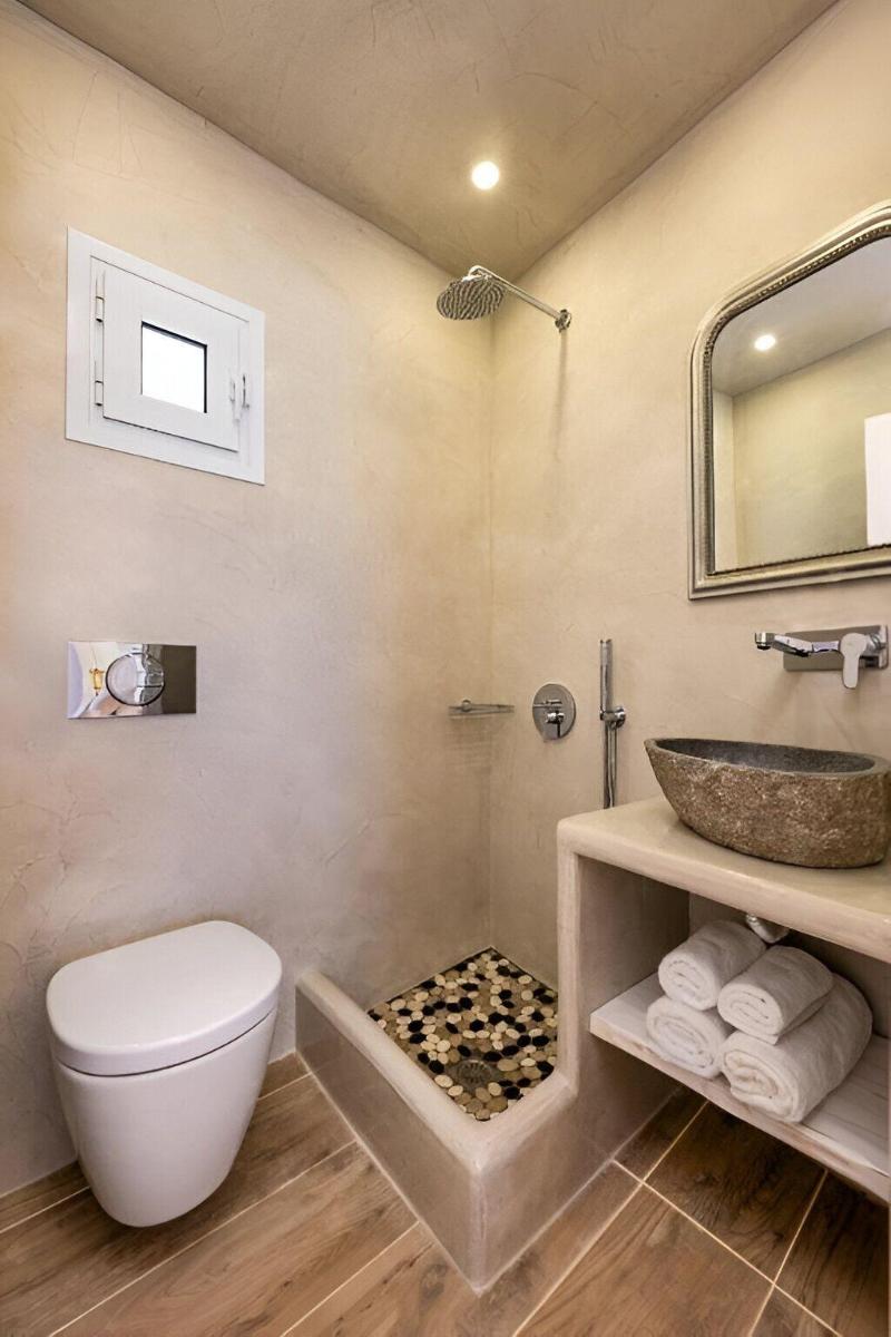 Vina's Place image