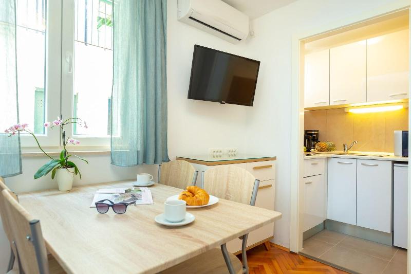 Apartment Colette image