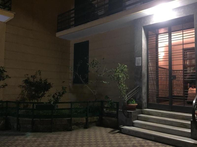 Flower Guesthouse image
